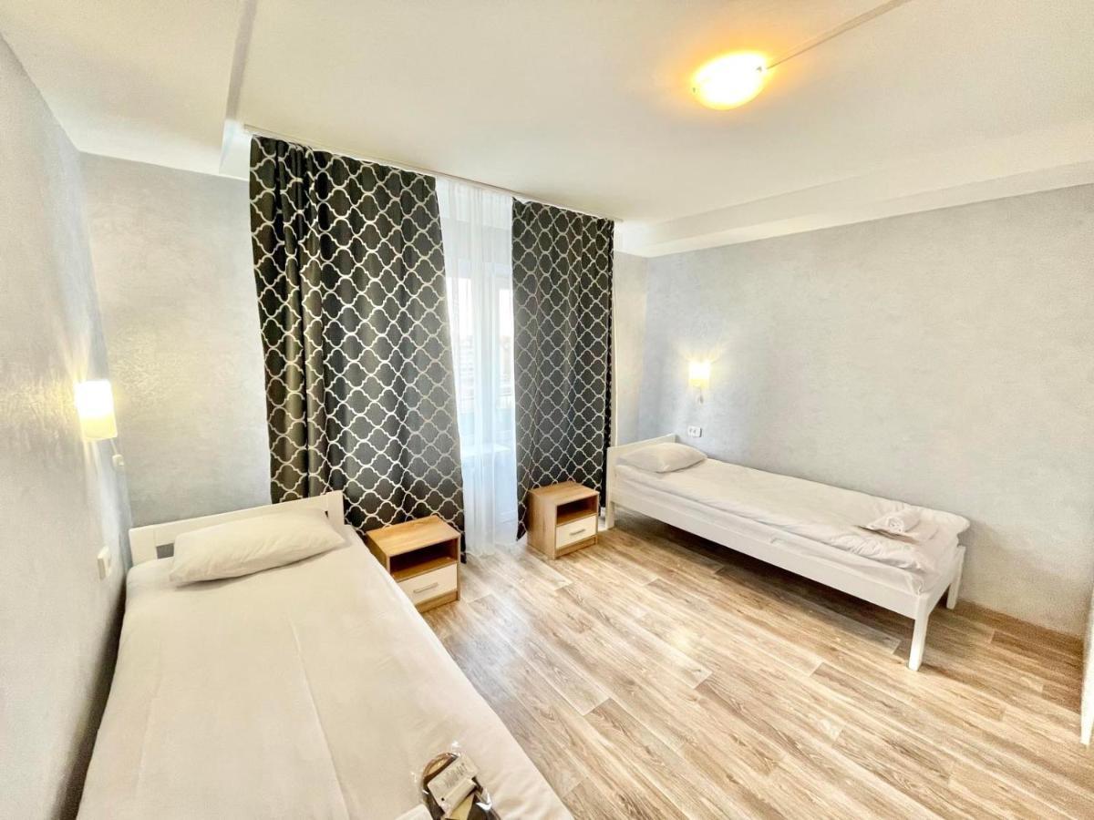 Hotel 7F Kyiv Exterior foto